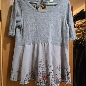 Moth Gray Floral Short Sleeve Tee